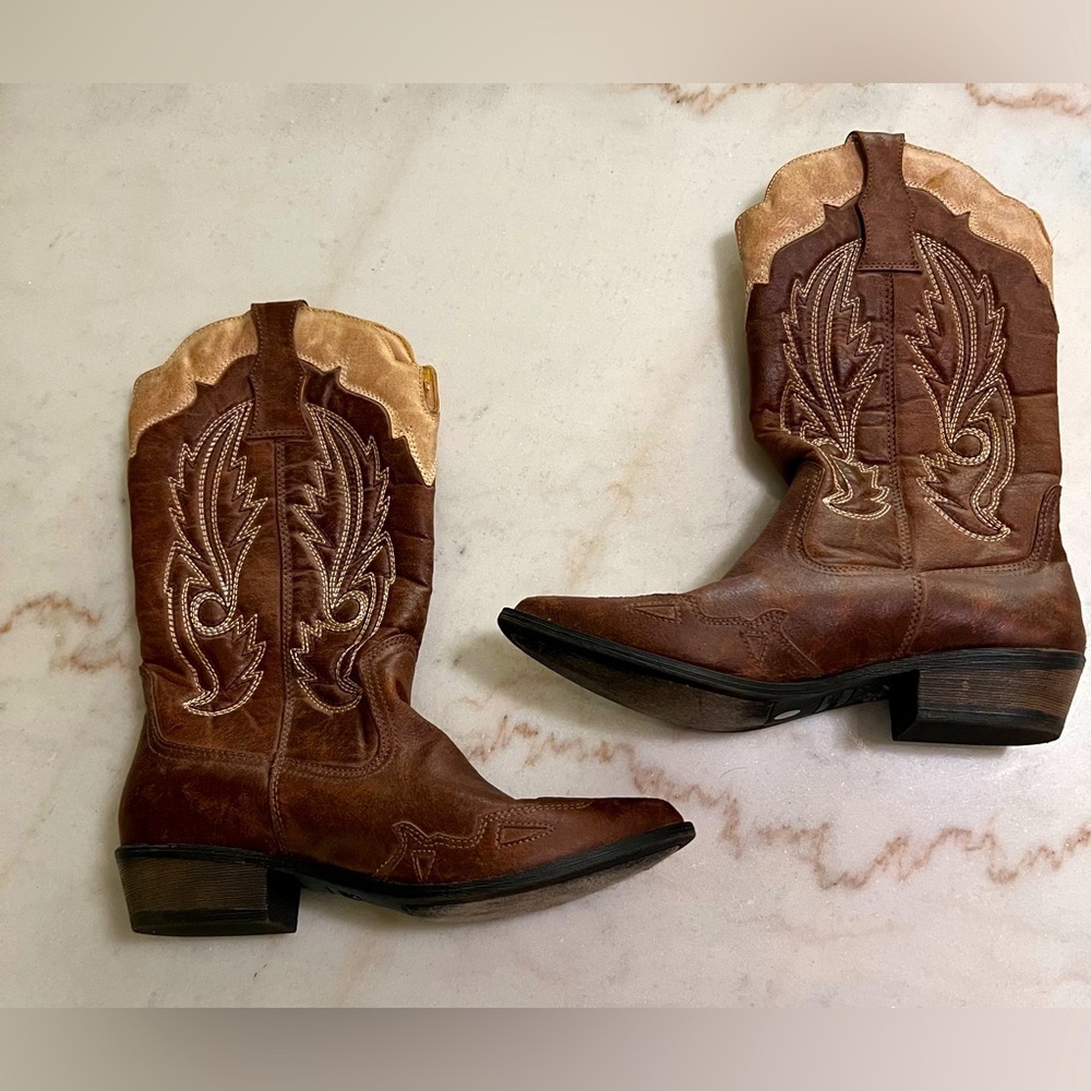 Coconuts by Matisse Women's Cimmaron Western Boot Choco/Beige Brown Sz 7 M